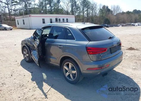 2015 Audi Q3 2.0T Premium Plus z USA, uszkodzony, nr VIN WA1EFCFS7FR008321